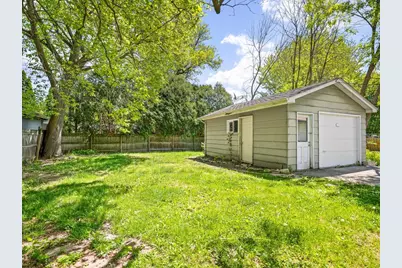 1521 Chelsea Avenue, Rockford, IL 61107 - Photo 29