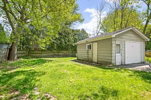 1521 Chelsea Ave, Rockford, IL 61107 - Photo 29