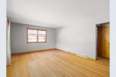 1521 Chelsea Avenue, Rockford, IL 61107 - Photo 5