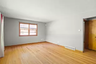 1521 Chelsea Ave, Rockford, IL 61107 - Photo 5