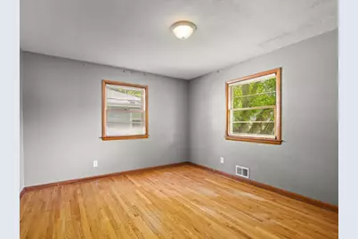 1521 Chelsea Avenue, Rockford, IL 61107 - Photo 13