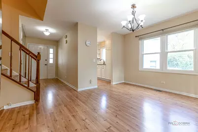 125 Pauline Avenue, Buffalo Grove, IL 60089 - Photo 5