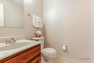 125 Pauline Ave, Buffalo Grove, IL 60089 - Photo 13