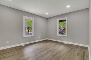 127 N Victory St, Waukegan, IL 60085 - Photo 17