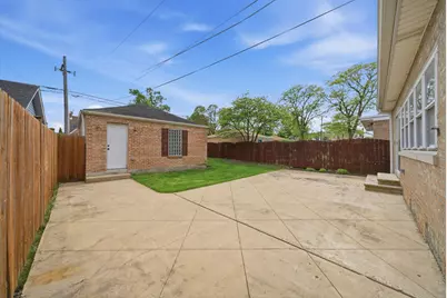 7821 W Thorndale Avenue, Chicago, IL 60631 - Photo 27