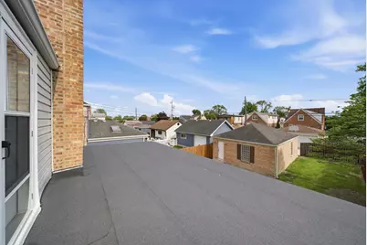 7821 W Thorndale Avenue, Chicago, IL 60631 - Photo 25