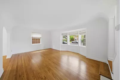 7821 W Thorndale Avenue, Chicago, IL 60631 - Photo 3