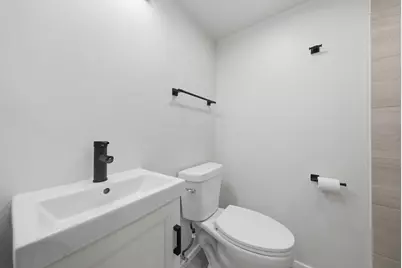 7821 W Thorndale Avenue, Chicago, IL 60631 - Photo 21