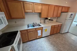 2503 Megan Ct, Sterling, IL 61081 - Photo 5