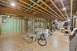 502 E Oak St, Lake in the Hills, IL 60156 - Photo 23
