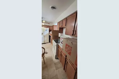 2747 W Lunt Avenue, Chicago, IL 60645 - Photo 3