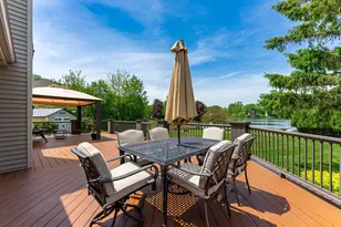 201 Tulip Cir, Island Lake, IL 60042 - Photo 3