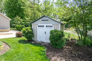 201 Tulip Cir, Island Lake, IL 60042 - Photo 49