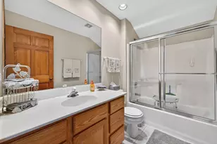201 Tulip Cir, Island Lake, IL 60042 - Photo 29