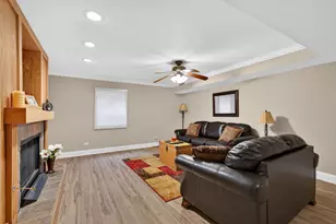 201 Tulip Cir, Island Lake, IL 60042 - Photo 31