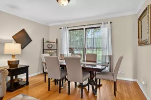 201 Tulip Cir, Island Lake, IL 60042 - Photo 9