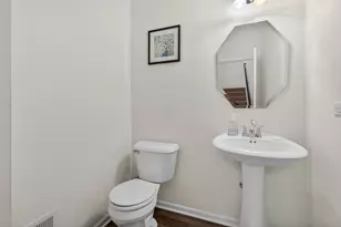 329 Bennett Dr, Carol Stream, IL 60188 - Photo 9