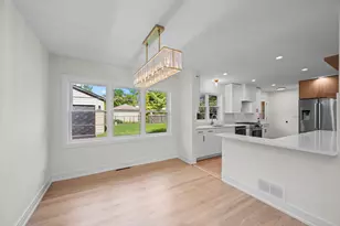 1024 Arbor Ln, Glenview, IL 60025 - Photo 13