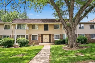 3008 Roberts Dr, Woodridge, IL 60517 - Photo 1
