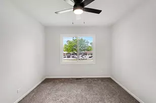 3008 Roberts Dr, Woodridge, IL 60517 - Photo 9