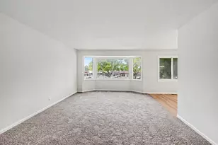 3008 Roberts Dr, Woodridge, IL 60517 - Photo 3