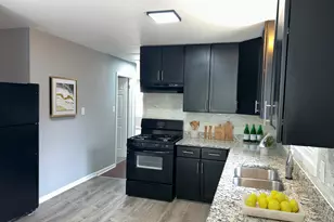 18137 Ravisloe Terrace, Country Club Hills, IL 60478 - Photo 9