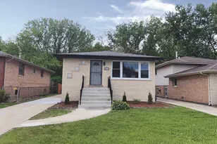 18137 Ravisloe Terrace, Country Club Hills, IL 60478 - Photo 1