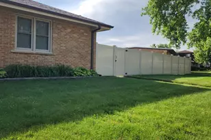4609 W 115th Pl, Alsip, IL 60803 - Photo 5