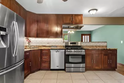 327 W Hawley Street, Mundelein, IL 60060 - Photo 21
