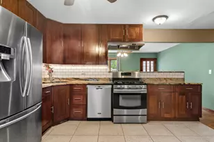 327 W Hawley St, Mundelein, IL 60060 - Photo 21
