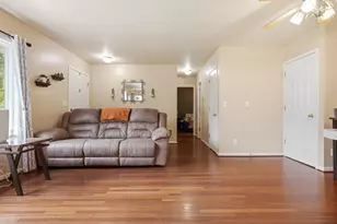 820 S Locust St, Pontiac, IL 61764 - Photo 11