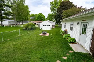820 S Locust St, Pontiac, IL 61764 - Photo 29