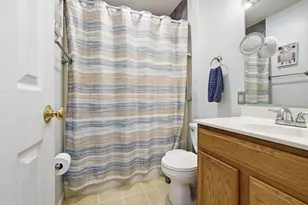 820 S Locust St, Pontiac, IL 61764 - Photo 13
