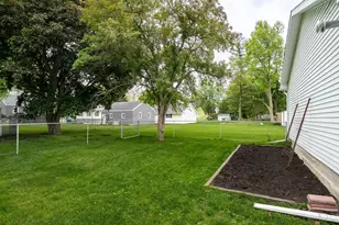 820 S Locust St, Pontiac, IL 61764 - Photo 33
