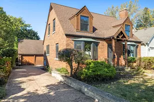 5536 Webster St, Downers Grove, IL 60516 - Photo 1