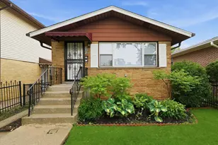 11613 S Loomis St, Chicago, IL 60643 - Photo 1
