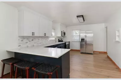 602 W 3rd Street, Delavan, IL 61734 - Photo 9