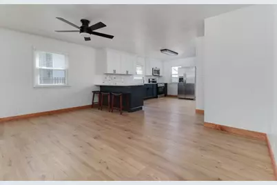 602 W 3rd Street, Delavan, IL 61734 - Photo 5