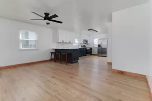 602 W 3rd St, Delavan, IL 61734 - Photo 5