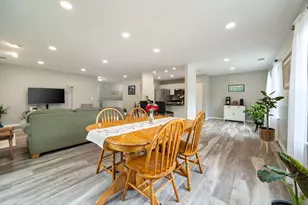 2833 Granite Ct, Crystal Lake, IL 60012 - Photo 9