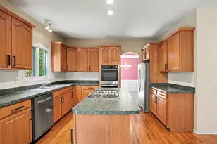 205 Willowwood Dr, Oswego, IL 60543 - Photo 7