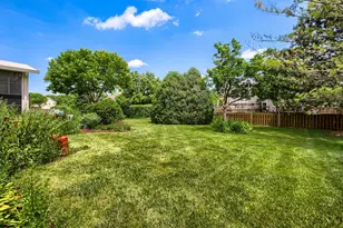 1721 Dorchester Ave, Algonquin, IL 60102 - Photo 25
