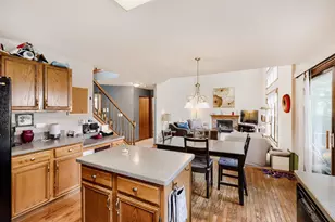1721 Dorchester Ave, Algonquin, IL 60102 - Photo 9