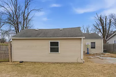 3202 W 67th Street, Davenport, IA 52806 - Photo 17