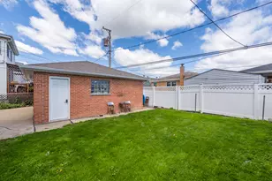 8312 W Summerdale Ave, Chicago, IL 60656 - Photo 17