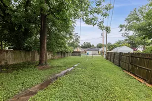 518 Cedar St, Centralia, IL 62801 - Photo 5