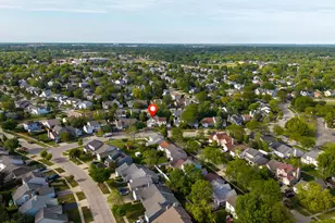 1161 Regent Dr, Mundelein, IL 60060 - Photo 39