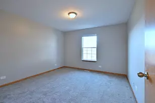 19 E Pineview Dr, Round Lake Park, IL 60073 - Photo 27