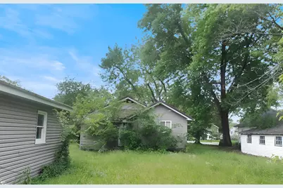 408 E Saint Petersburg Street, Robbins, IL 62454 - Photo 3