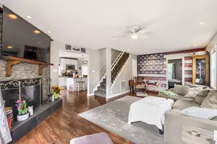 225 N May St, Hinckley, IL 60520 - Photo 5